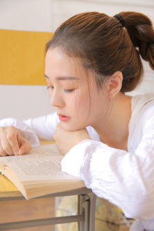 小茹和小黄狗